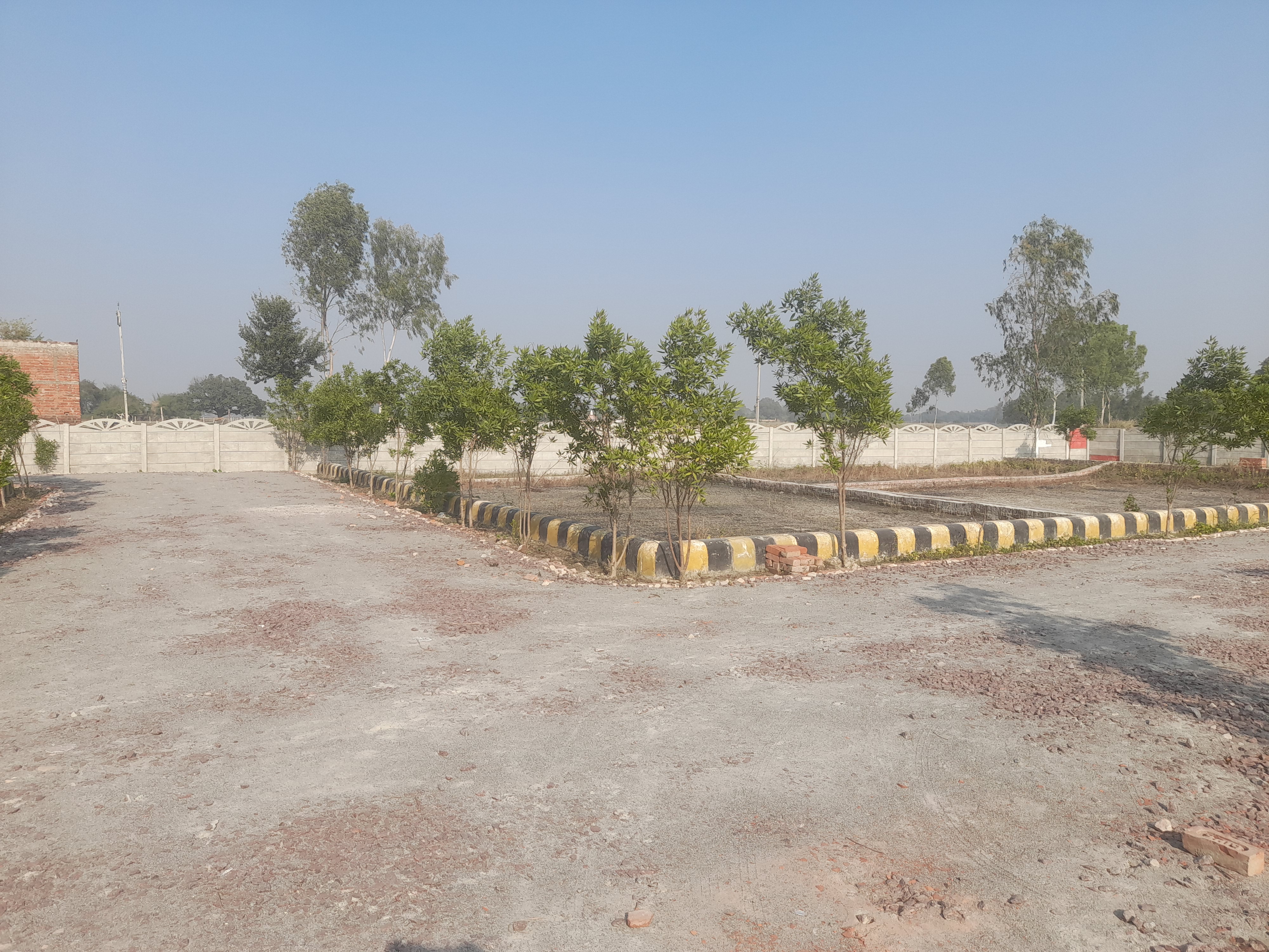 Plot For Sale in Mohanlalganj