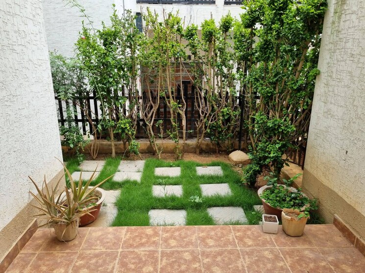 Garden, prestige-augusta-golf-village 3 Bedroom 2400 Sq.Ft. Villa In Kothanur Bangalore 9578015