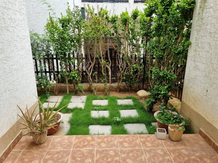 Garden, prestige-augusta-golf-village 3 Bedroom 2400 Sq.Ft. Villa In Kothanur Bangalore 9578015