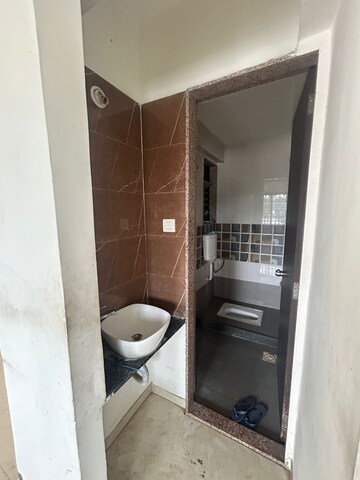 Bathroom in 4 BHK Apartment at Indira Nagar – for Rent