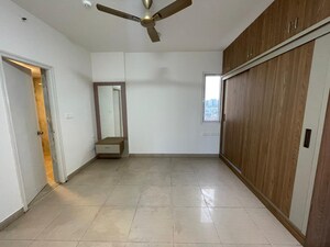 Room in 3 BHK Apartment at Puravankara Elita Promenade, Jp Nagar – for Rent