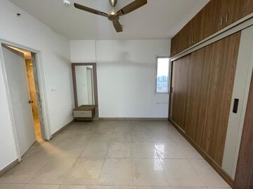 Room in 3 BHK Apartment at Puravankara Elita Promenade, Jp Nagar – for Rent