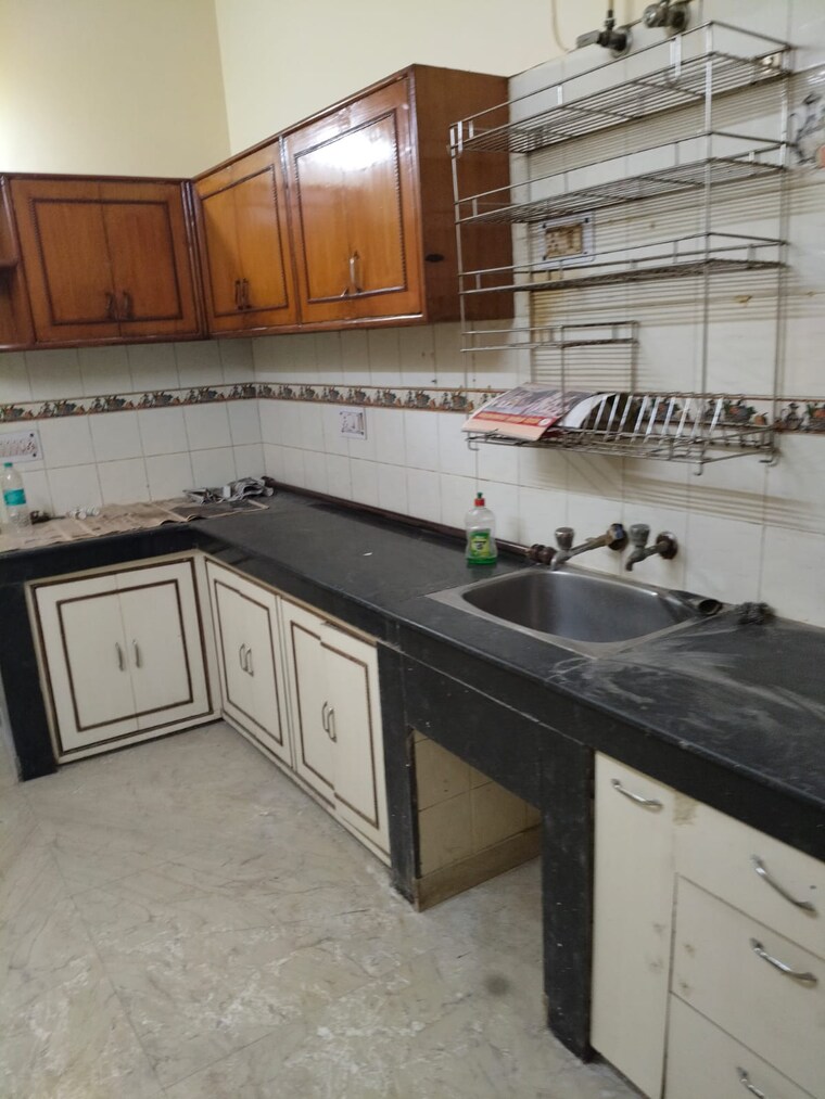 Kitchen, sector 29 1 Bedroom 100 Sq.Yd. Builder Floor In Sector 29 Faridabad 9578105