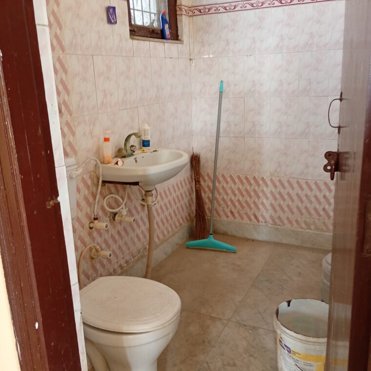 Master Bedroom, ashoka-enclave-faridabad 2 Bedroom 700 Sq.Ft. Builder Floor In Sector 34 Faridabad 9578117