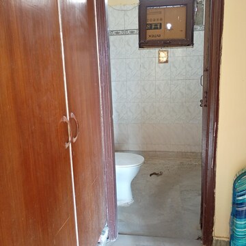 Furnished Amenities in 2 BHK Builder Floor at Ashoka Enclave Faridabad, Sector 34 – for Rent