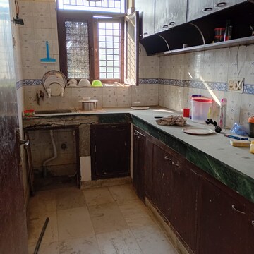 Kitchen in 2 BHK Builder Floor at Ashoka Enclave Faridabad, Sector 34 – for Rent