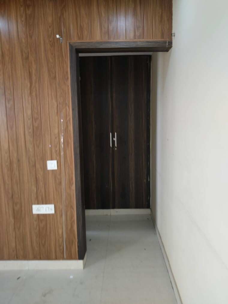 undefined, sector 29 4 Bedroom 350 Sq.Yd. Builder Floor In Sector 29 Faridabad 9578115