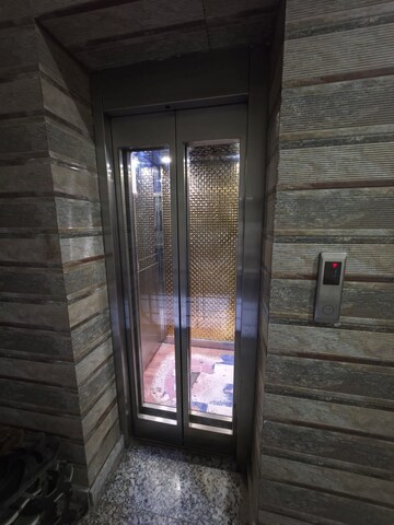 Building Lobby in 2 BHK Builder Floor at Dwarka Mor – for Rent