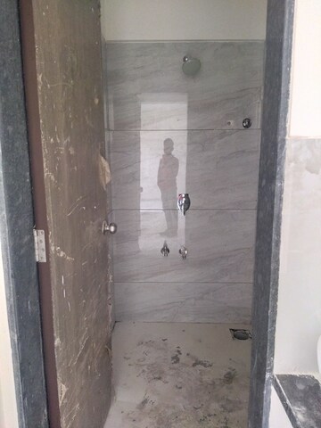 Bathroom in 1 BHK Apartment at Metropolis Bayside, Kasarvadavali – for Sale