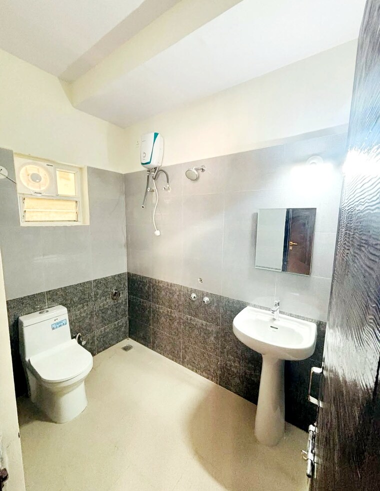 Attached Bathroom, gajuwaka 2 Bedroom 1050 Sq.Ft. Apartment In Gajuwaka Vizag 9578146