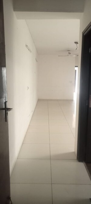 Building Lobby in 3.5 BHK Builder Floor at BPTP Park 81, Sector 81 – for Rent