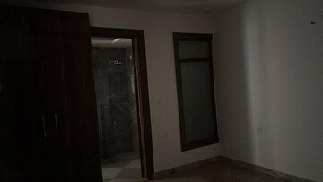 Room in 1 BHK Builder Floor at Sector 29 – for Rent