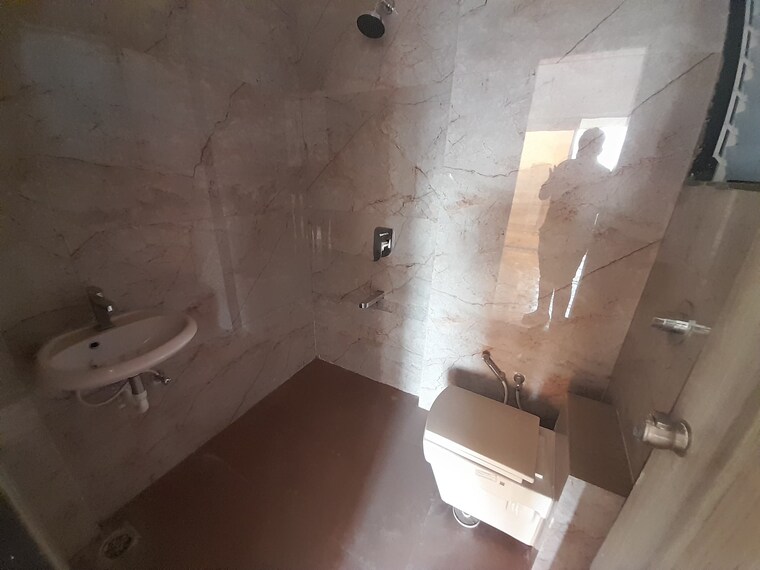 Attached Bathroom, siddhivinayak-royal-meadows 2 Bedroom 756 Sq.Ft. Apartment In Shahad Thane 9578180