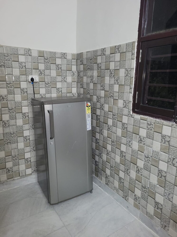 Bathroom, palam vihar 1 Bedroom 600 Sq.Ft. Builder Floor In Palam Vihar Gurgaon 9578187