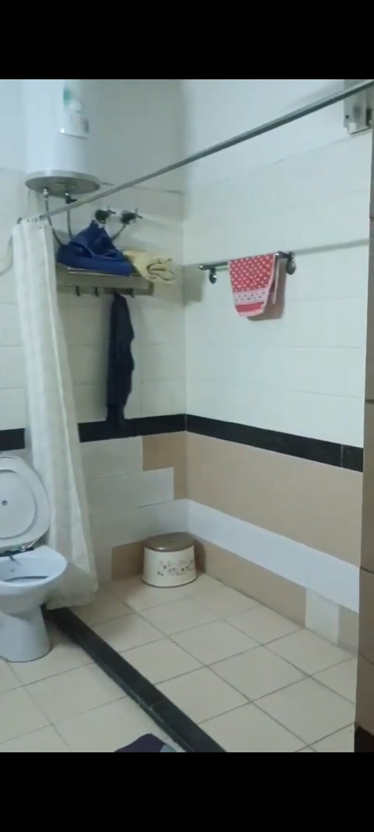 Bathroom, wave-amore 3 Bedroom 2287 Sq.Ft. Apartment In Sector 32 Noida 9578195