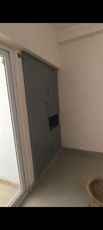 Furnished Amenities in 1 BHK Apartment at Amrapali Ivory Heights, Amrapali Dream Valley – for Rent