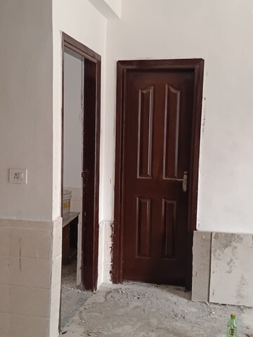 Building Lobby in 4 BHK Builder Floor at Bptp Park Sentosa, Sector 77 – for Sale