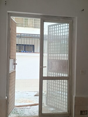 Building Lobby in 4 BHK Builder Floor at Bptp Park Sentosa, Sector 77 – for Sale