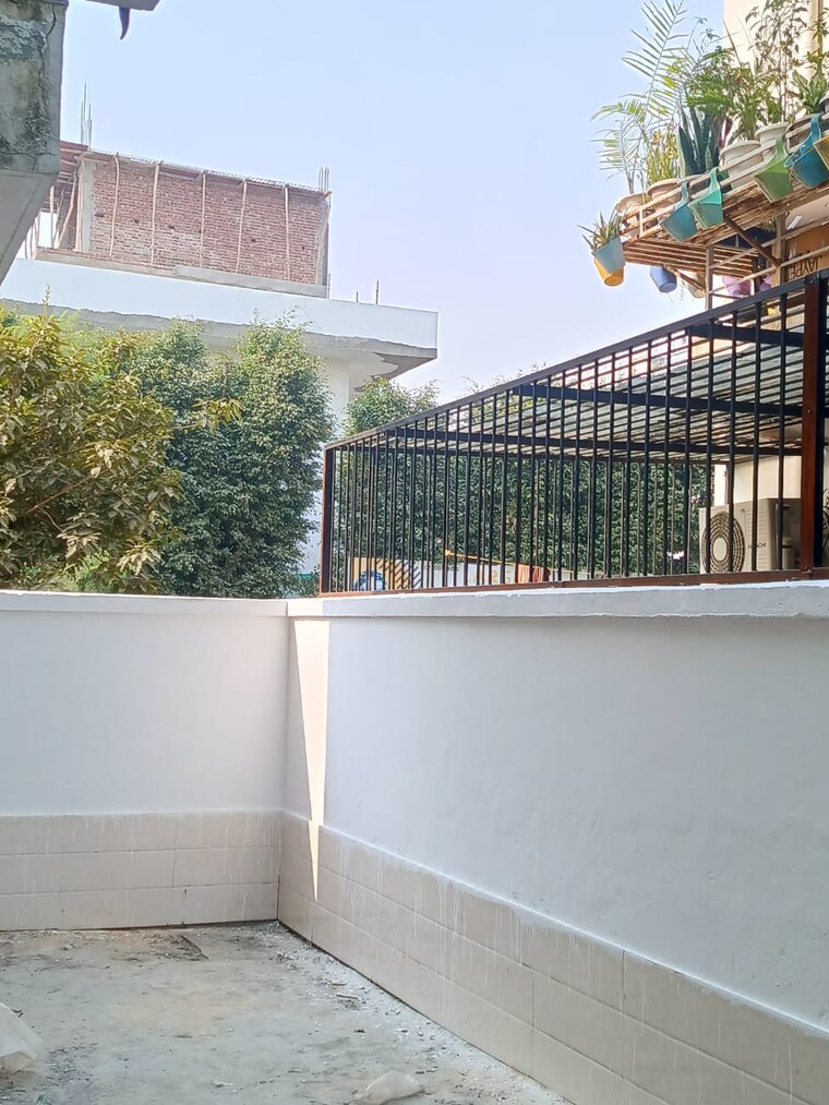 Balcony, bptp-park-sentosa 4 Bedroom 230 Sq.Yd. Builder Floor In Sector 77 Faridabad 9578234