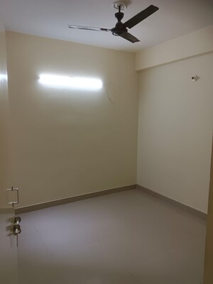 Room in 3 BHK Apartment at Conscient Habitat 78, Sector 78 – for Sale