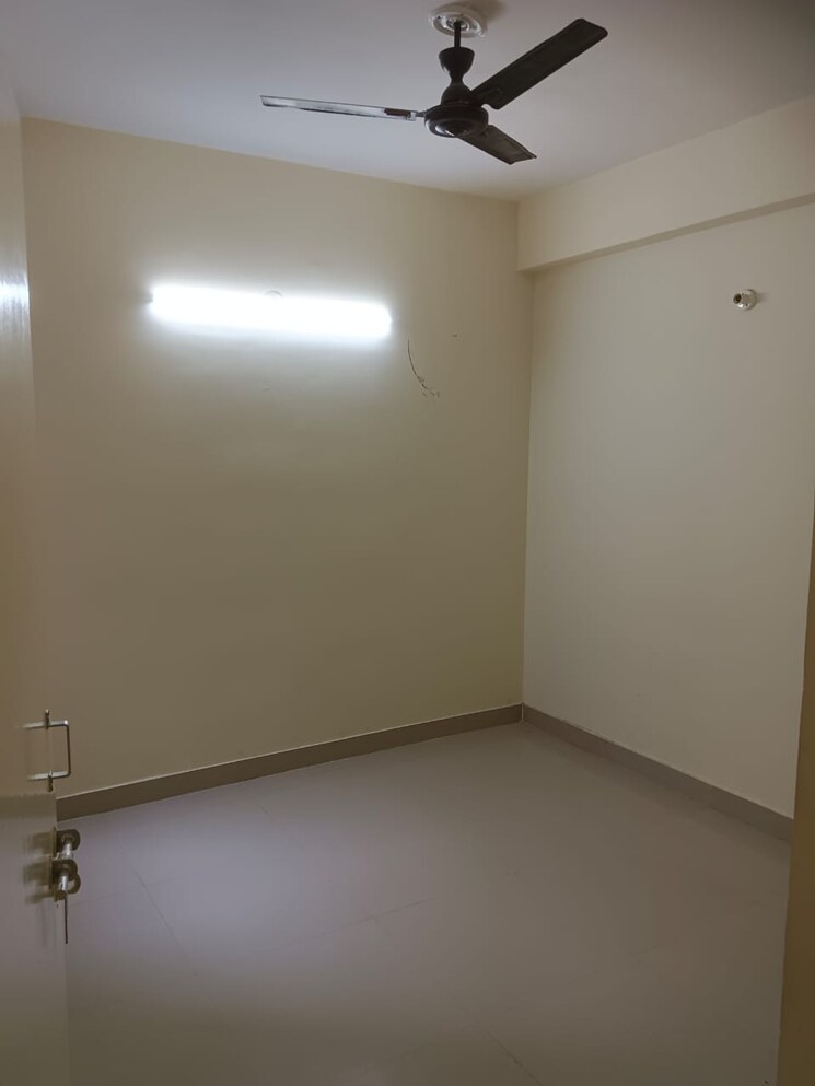 Room, conscient-habitat-78 3 Bedroom 750 Sq.Ft. Apartment In Sector 78 Faridabad 9578278