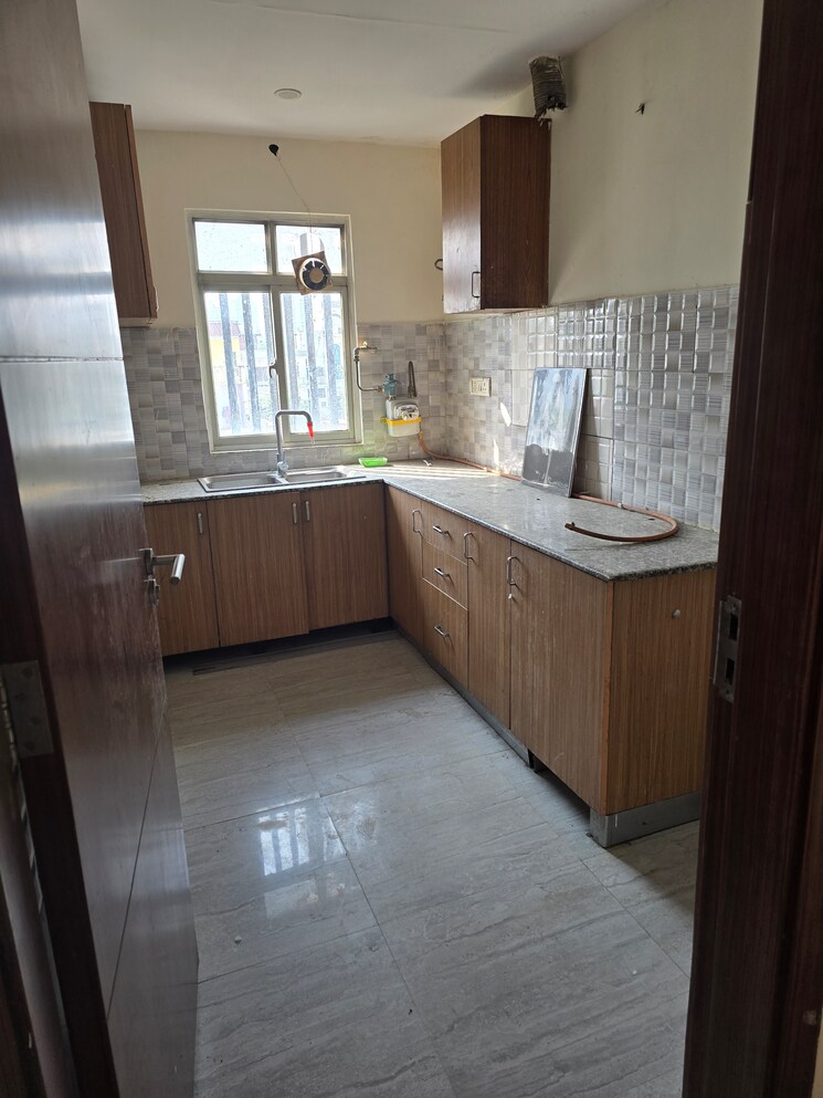 Kitchen, mandi 2 Bedroom 800 Sq.Ft. Builder Floor In Mandi Delhi 9578292