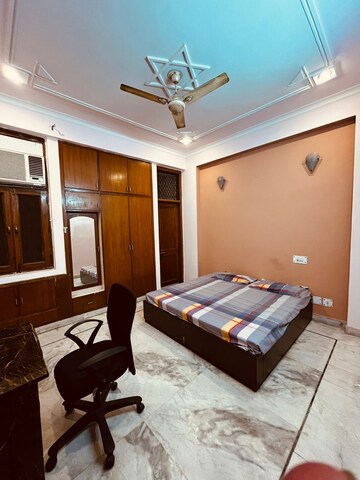 Living Room in 2 BHK Builder Floor at RWA Apartments Sector 50, Sector 50 – for Rent