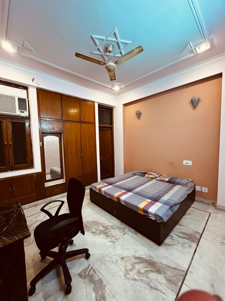 Living Room, rwa-apartments-sector-50 2 Bedroom 112 Sq.Mt. Builder Floor In Sector 50 Noida 9578305