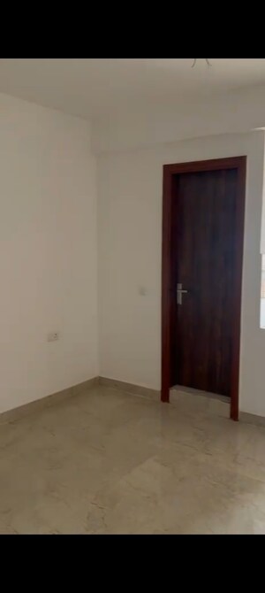 Studio Apartment For Rent in Uninav Utopia, Morti