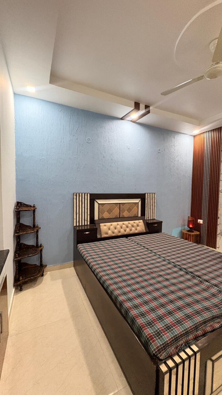 Bedroom, mi-rustle-court 6 Bedroom 4800 Sq.Ft. Apartment In Malesemau Lucknow 9578300