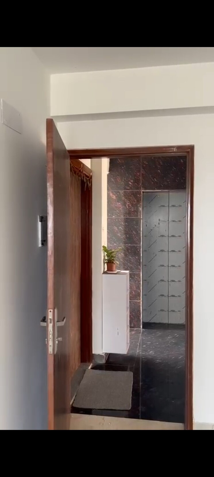 undefined, uninav-utopia Studio 520 Sq.Ft. Apartment In Morti Ghaziabad 9578316