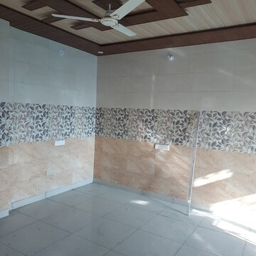 Room in 2 BHK Builder Floor at Dehradun Cantt – for Rent