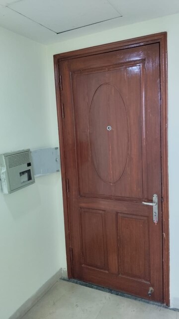 Furnished Amenities in 3 BHK Apartment at Jaypee Pavilion Heights III, Sector 128 – for Rent