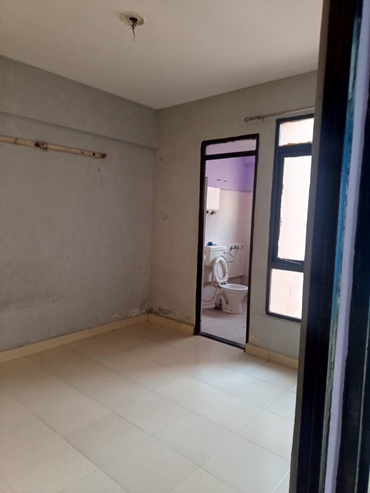 Room, op-floridaa 2 Bedroom 473 Sq.Ft. Apartment In Sector 82 Faridabad 9578322