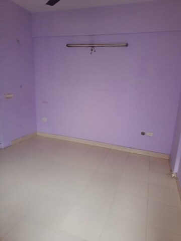 Room in 2 BHK Apartment at OP Floridaa, Sector 82 – for Sale