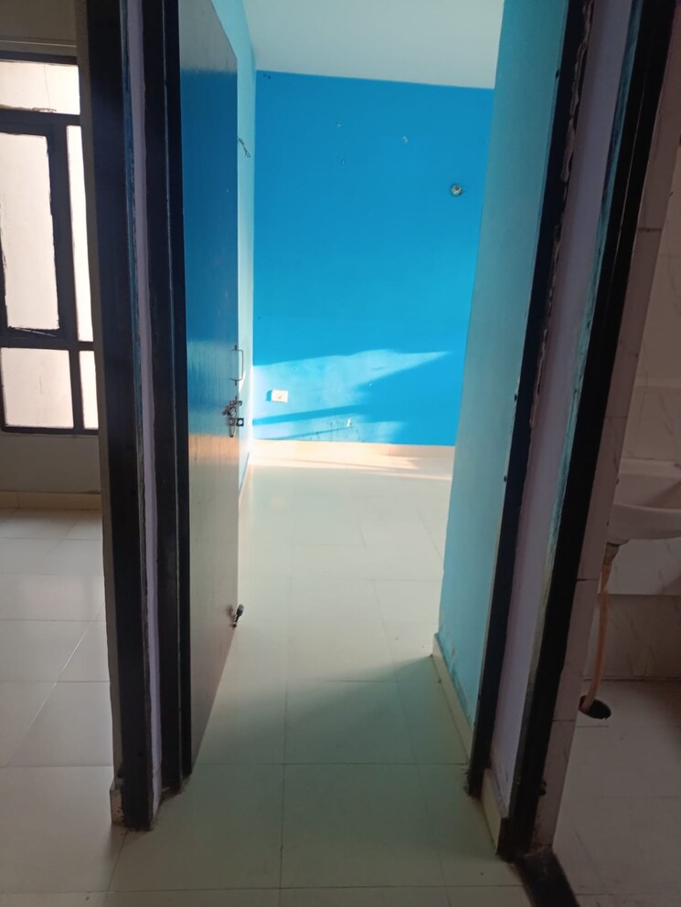 Room, op-floridaa 2 Bedroom 473 Sq.Ft. Apartment In Sector 82 Faridabad 9578322