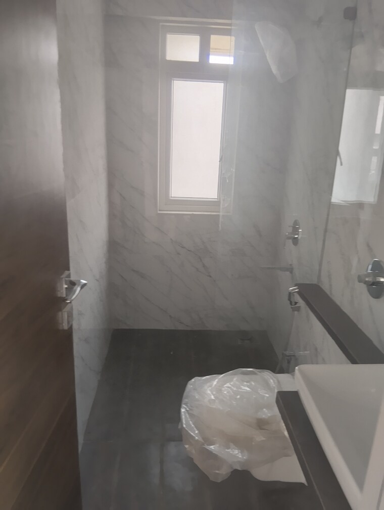 Bathroom, mulund west 3 Bedroom 1075 Sq.Ft. Apartment In Mulund West Mumbai 9578338