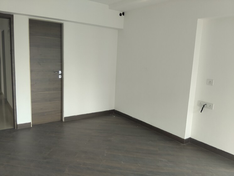 Room, mulund west 3 Bedroom 1075 Sq.Ft. Apartment In Mulund West Mumbai 9578338