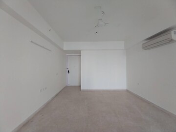 Room in 3 BHK Apartment at DLF The Ultima, Sector 81 – for Sale