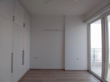 3 BHK Apartment For Sale in DLF The Ultima, Sector 81