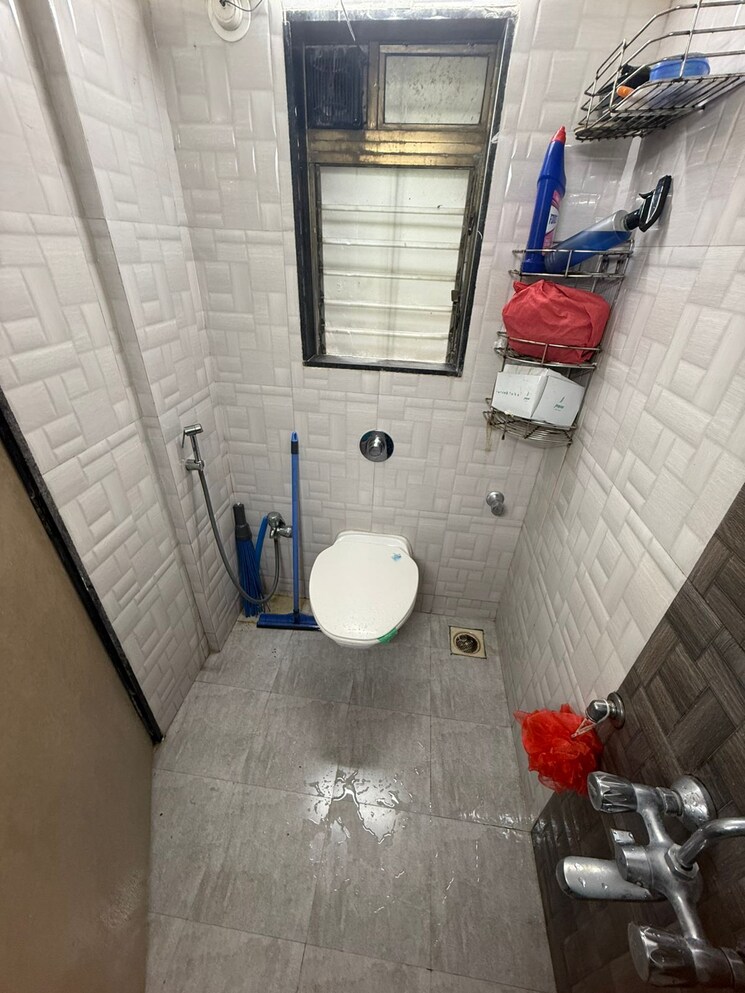 Bathroom, chheda-jai-devki 2 Bedroom 445 Sq.Ft. Apartment In Borivali West Mumbai 9578357