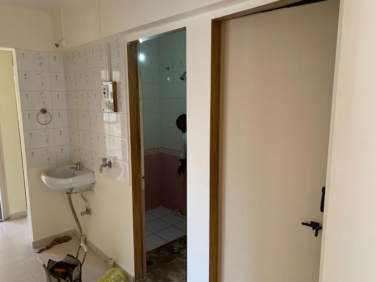 Bathroom, vruksha-residences 2 Bedroom 642 Sq.Ft. Apartment In Warje Pune 9578380