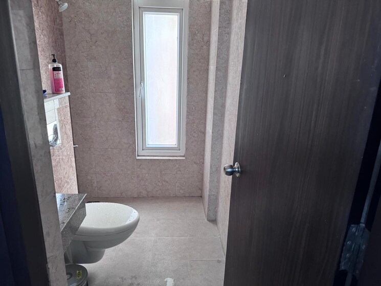 Attached Bathroom, south city 2.5 Bedroom 1280 Sq.Ft. Apartment In South City Ludhiana 9578422
