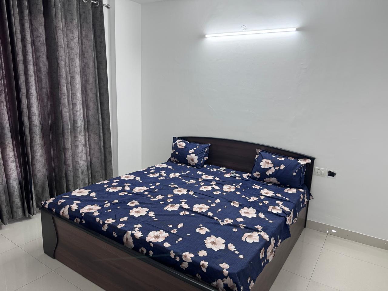 2.5 BHK + Study Room Apartment For Rent in Hero Homes