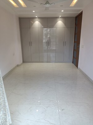 Bedroom in 2 BHK Builder Floor at Vaishali Sector 4 – for Rent