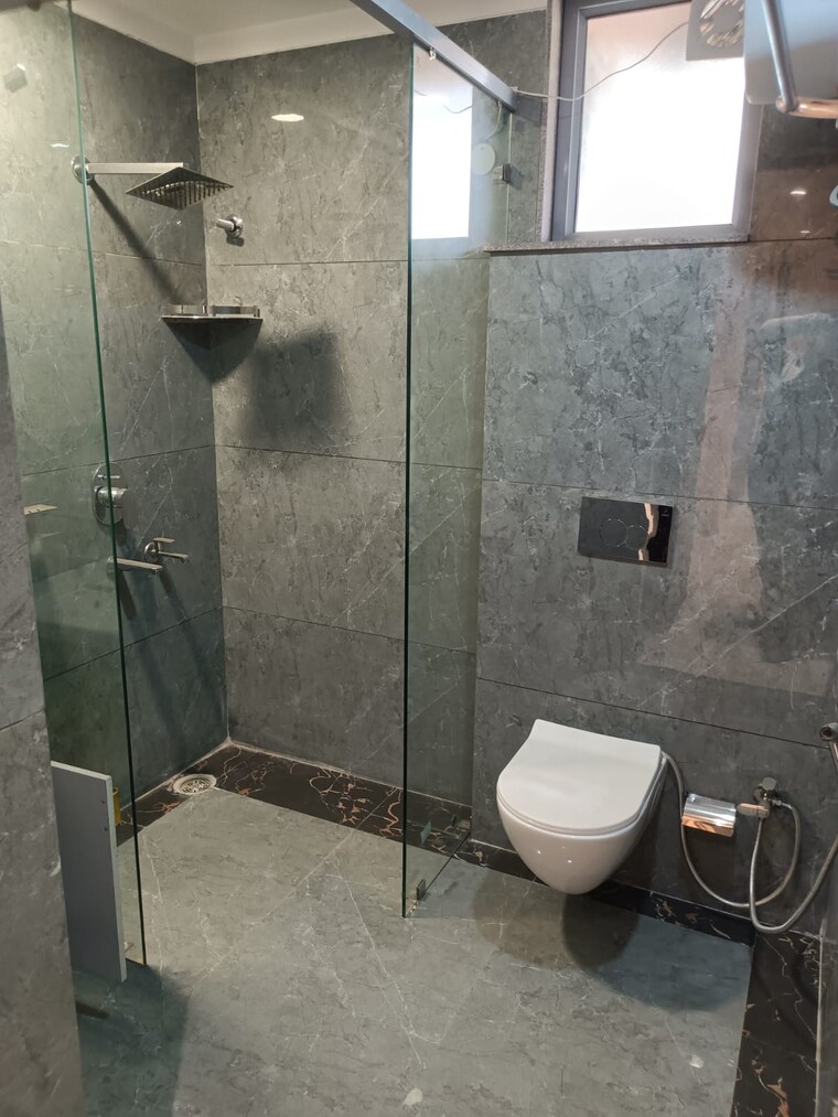 Bathroom, vaishali sector 4 2 Bedroom 1700 Sq.Ft. Builder Floor In Vaishali Sector 4 Ghaziabad 9578431