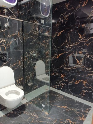 Bathroom in 2 BHK Builder Floor at Vaishali Sector 4 – for Rent