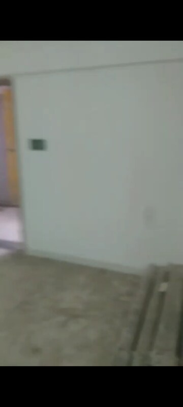 Room in 1 BHK Apartment at Kurla East – for Sale