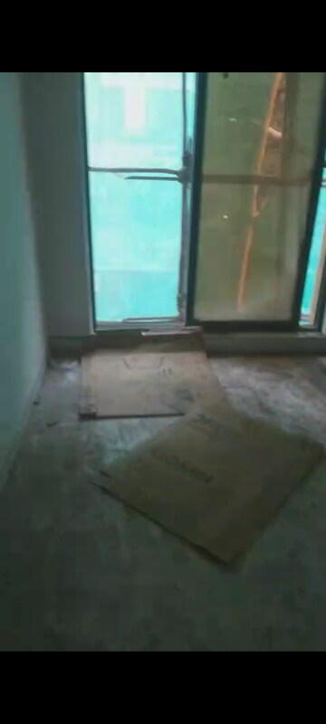 Room in 1 BHK Apartment at Kurla East – for Sale