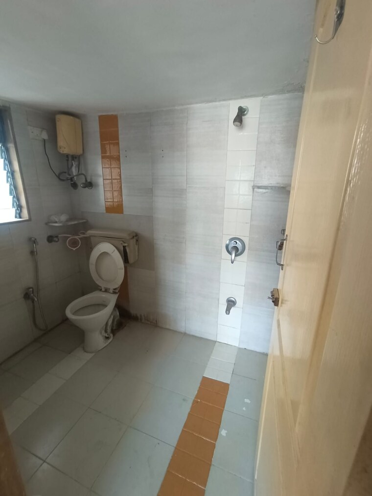 Bathroom, twinkle-towers-chs 3 Bedroom 1000 Sq.Ft. Apartment In Kailash Nagar Thane 9578444